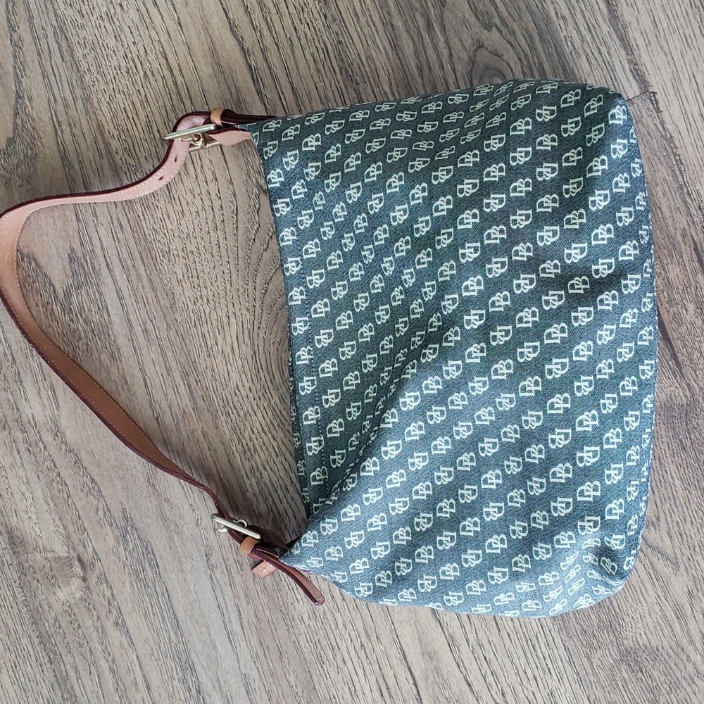 Dooney & Bourke - Picture 3 of 13